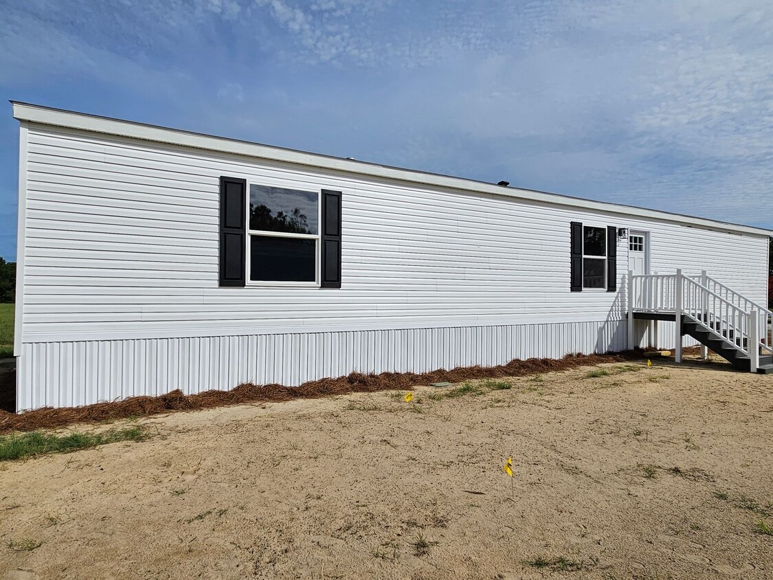 Primary Photo - BRAND NEW!! VERY NICE 3 bedroom, 2 bath ho...