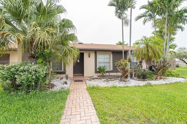 Foto del edificio - 12023 SW 110th St Cir E