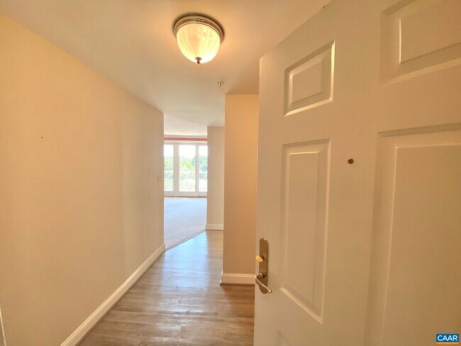 Foto del edificio - 500 Crestwood Dr