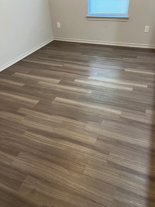 Photo - 1201 Village Garden Dr House