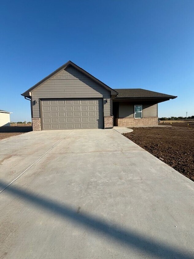 964 Long Path Ct, Goddard, KS 67052 House Rental in Goddard, KS