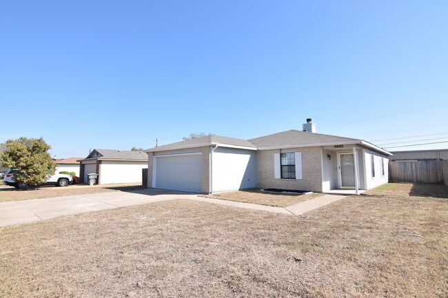 Foto del edificio - 4602 Dartmouth Dr