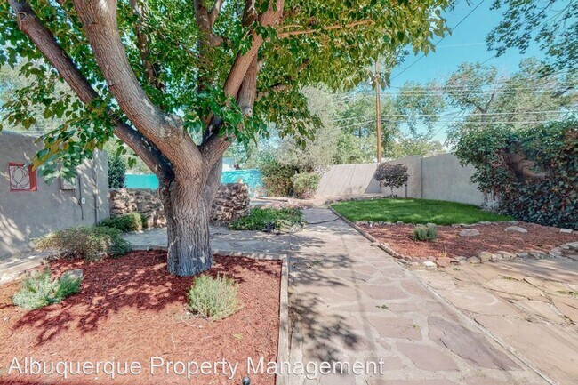 Foto del edificio - 3 br, 2 bath House - 3503 Berkeley Place NE