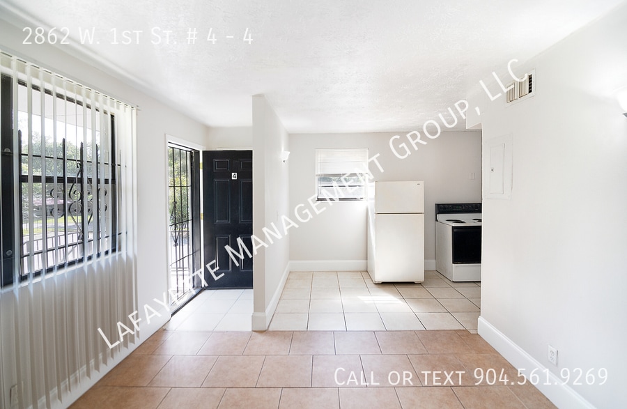 Primary Photo - 2862 W 1st St
