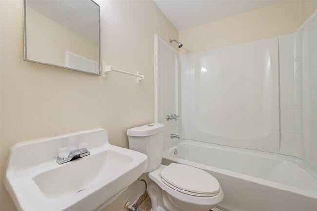 Foto del edificio - 5730 Southminster Dr