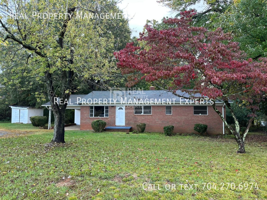 Primary Photo - 1396 Shinnville Rd