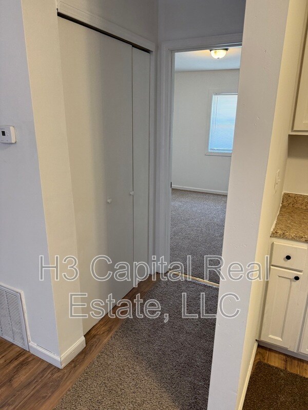 Building Photo - 412 Madison Ave