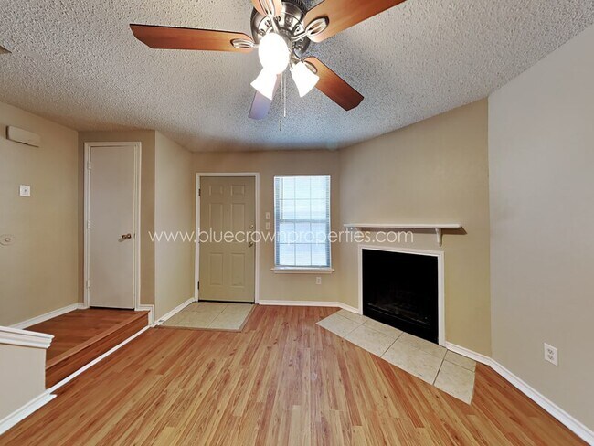 Foto del edificio - 654 S Rogers Rd