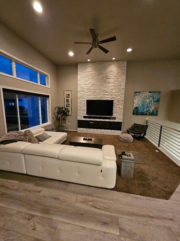 Foto principal - 5483 38th Ave S