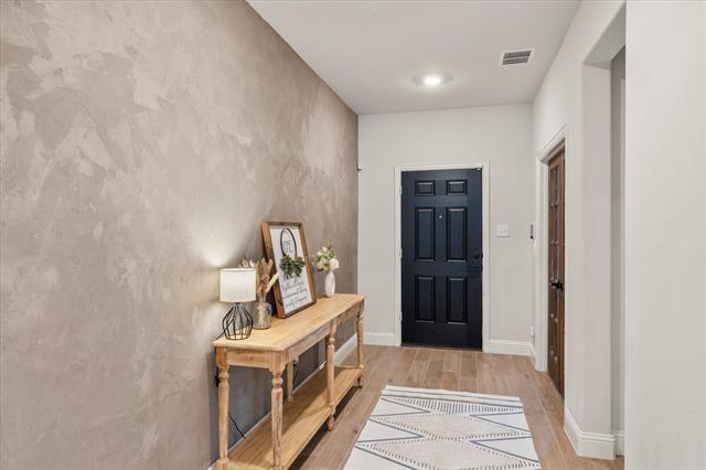 Foto del edificio - 1216 Johnson Dr