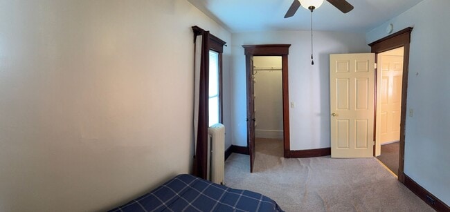 Foto del edificio - *NO PET DOGS* Upper 1 bedroom all Utilities included