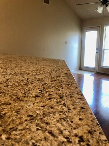 Foto del edificio - 1104 Bellmont Ct