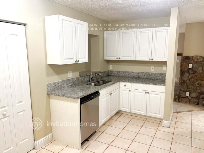 Foto del edificio - 11416 49th St N
