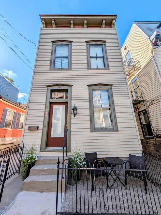 Foto principal - 1117 Belvedere St
