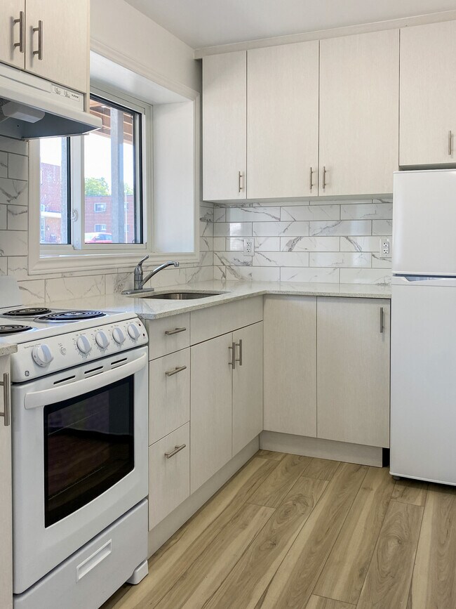 Photo du bâtiment - 630 Cummings Ave