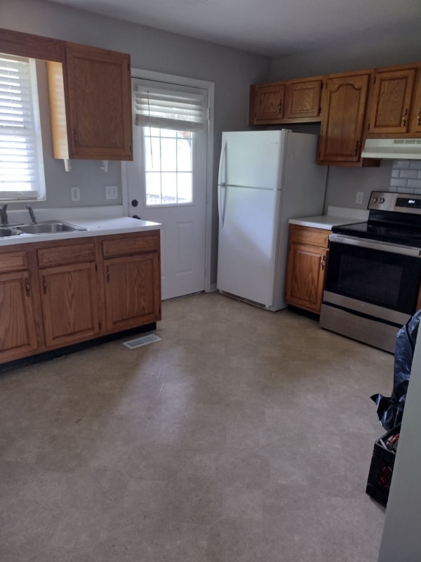 5784 Metropolis Lake Rd, Paducah, KY 42003 House Rental in Paducah
