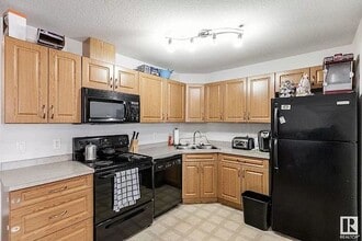 Building Photo - 405-9945 167 St NW