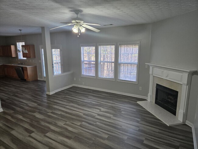 Foto del edificio - 4160 Plantation Mill Dr