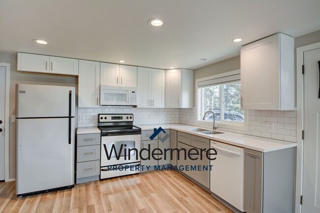 Foto del edificio - Charming 1 bed 1 bath With A View