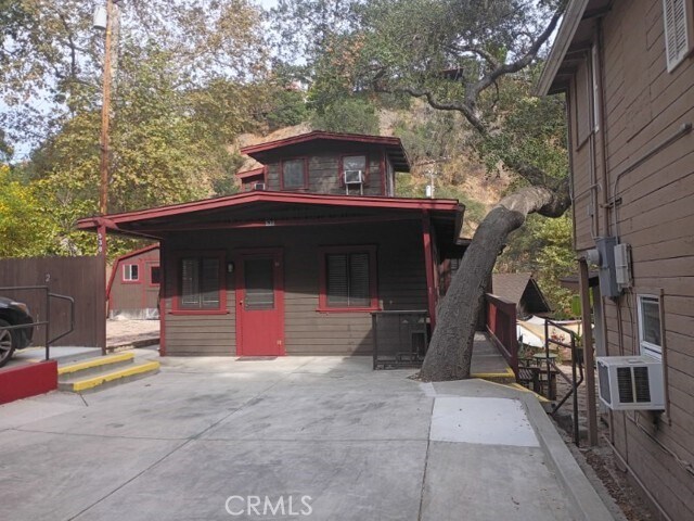 Foto del edificio - 538 Brookside Ln