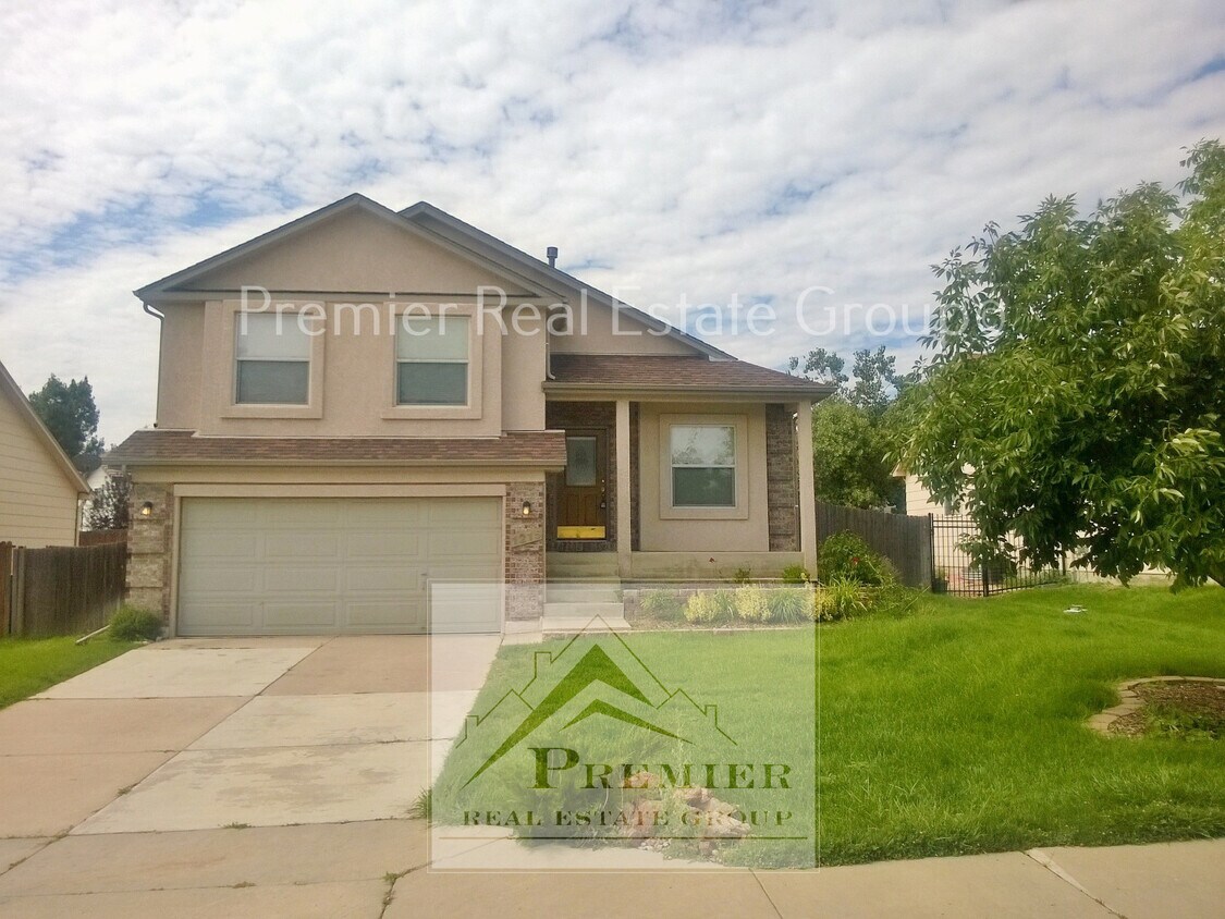 1215 Gumwood Dr, Colorado Springs, CO 80906 Townhome Rentals in