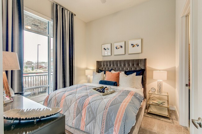 Eastbank River Walk apartments — community photo - Eastbank River Walk