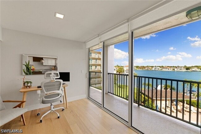Foto del edificio - 3500 Gulf Shore Blvd N