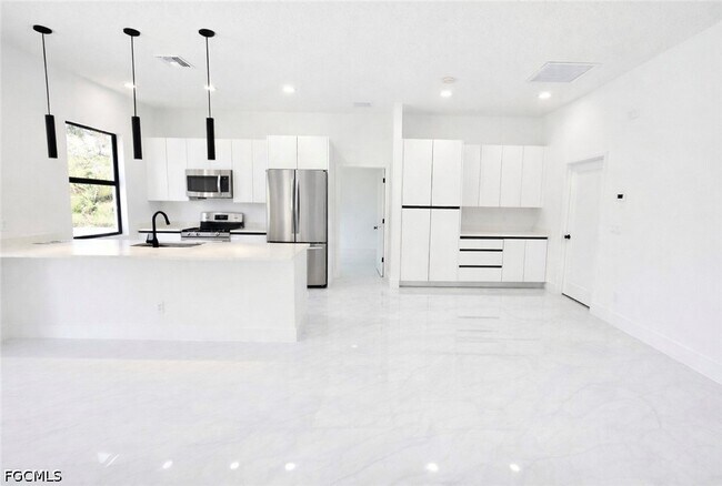 Building Photo - 2522 Alice Pl