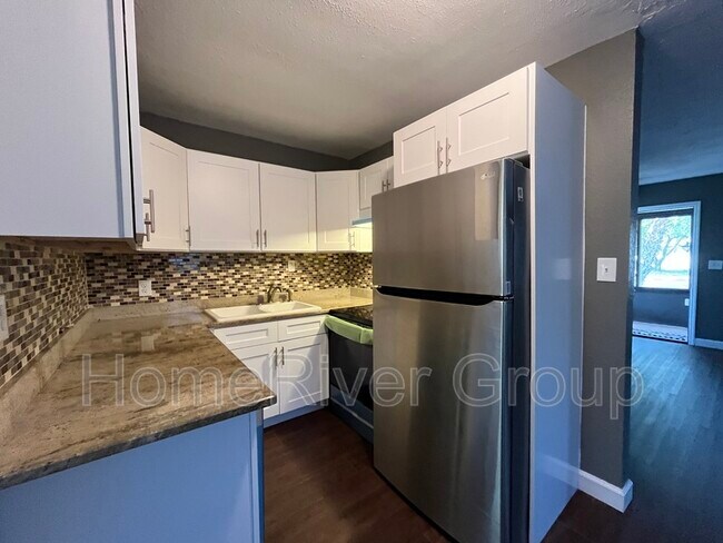 Foto del edificio - 4715 W Knights Ave