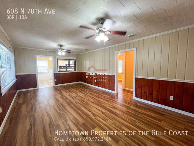 Building Photo - 608 N 70th Ave