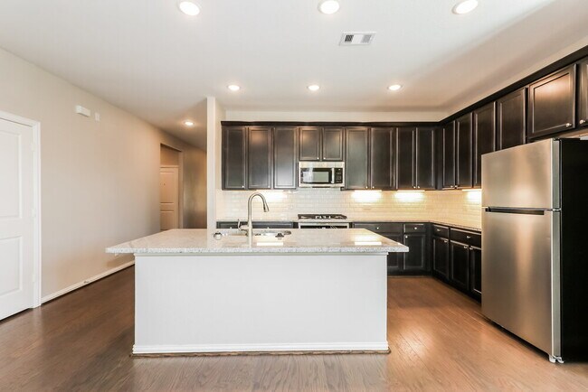 Building Photo - 31306 Mallet Cv