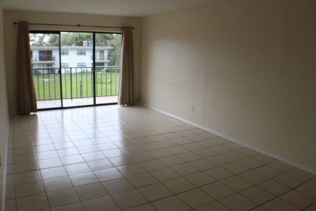 Foto del edificio - 2 bed, 2 bath Condo