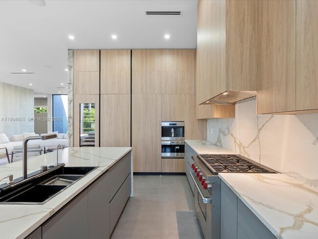 Building Photo - 871 NE 83rd St