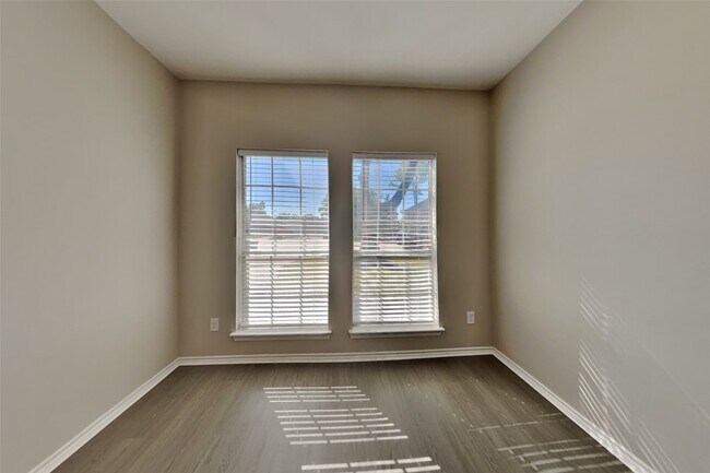 Foto del edificio - 1113 Merribrook Ln