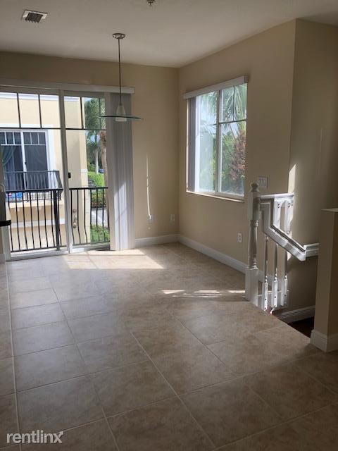Foto del edificio - 3 br, 3.5 bath Townhome - 3847 NW 5th Ter