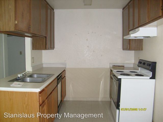 Building Photo - 2805 Tully Rd