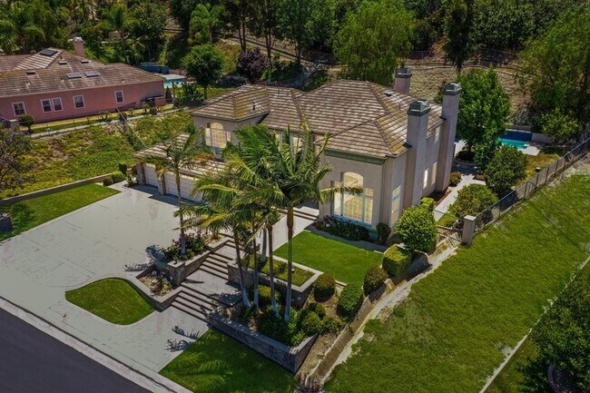 Foto del edificio - Les Maisons Covina Highlands