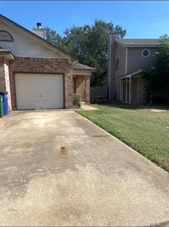 Building Photo - 2605 Alcott Ln