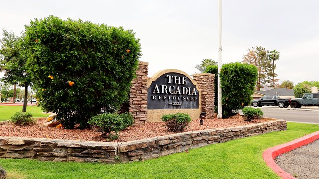 Foto del edificio - 3825 E Camelback Rd