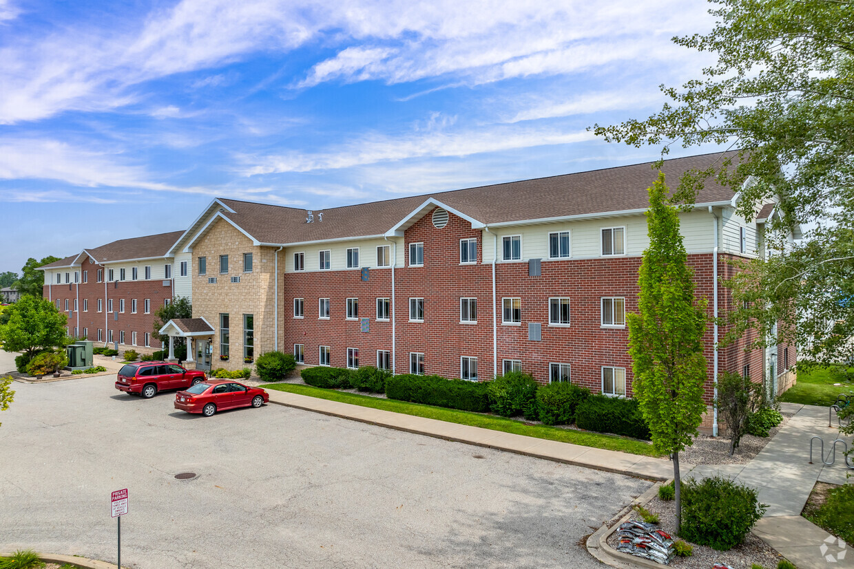 Primary Photo - Fox Village Apartments