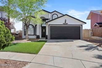 Building Photo - 12425 Red Sun Dr