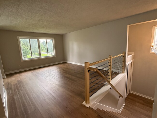Foto del edificio - 8906 Magnolia Ln N