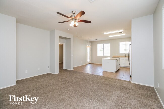 Building Photo - 3762 E Chickadee Rd