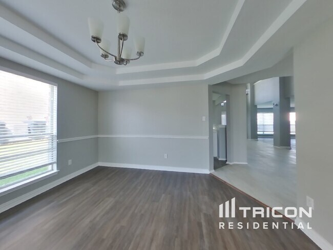 Building Photo - 1613 Glendora Ct