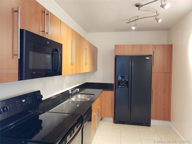 Foto del edificio - RESIDENCES ON HOLLYWOOD BEACH CONDO