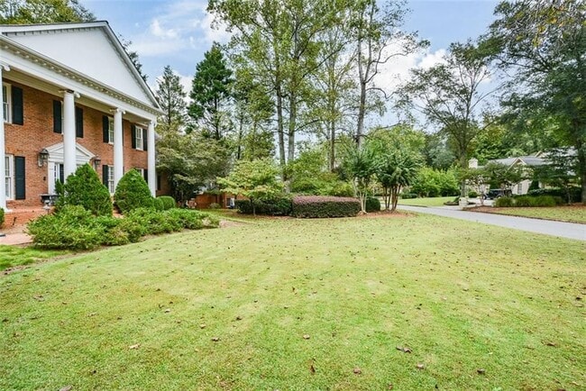 Foto del edificio - 1640 Lazy River Ln