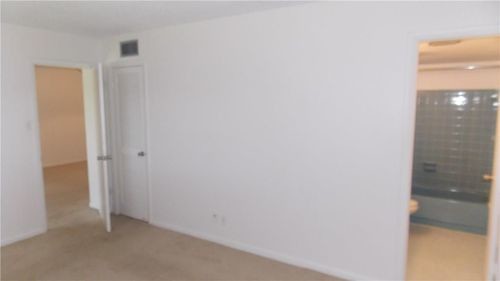 Foto del edificio - 7300 NW 5th Pl