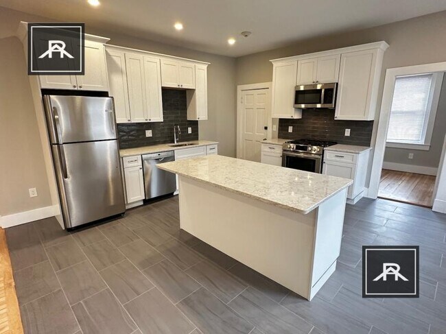 Building Photo - 4 bedroom in Allston MA 02134