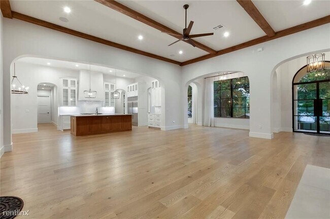 Foto del edificio - 2702 Mountain Laurel Dr