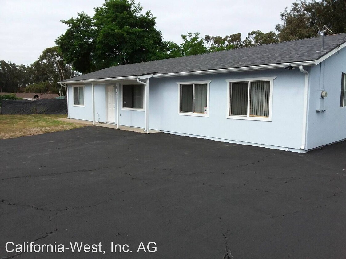 Primary Photo - 4 br, 1 bath House - 812 LOS REYES